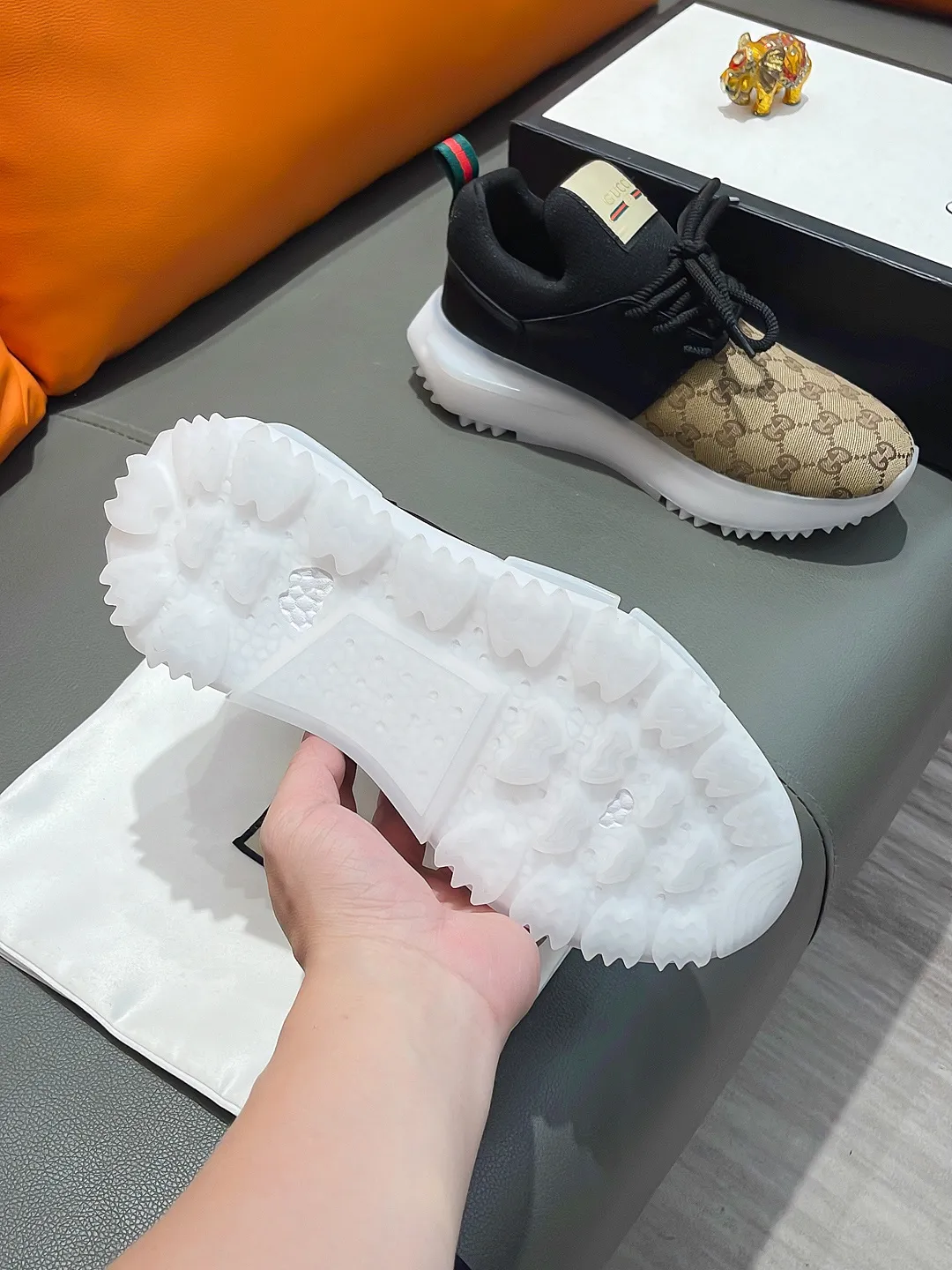Men's shoes GUCCI "Gucci" P440 Regular size: 38-44 (casual shoes) Product materials: Selected cowhide upper, soft sheepskin feet; original factory special outsole.